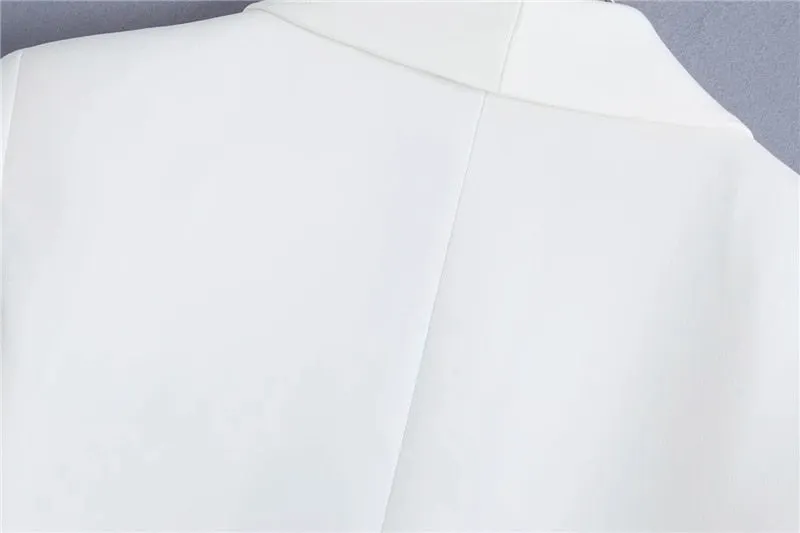 DOUBLE-BREASTED BLAZER
