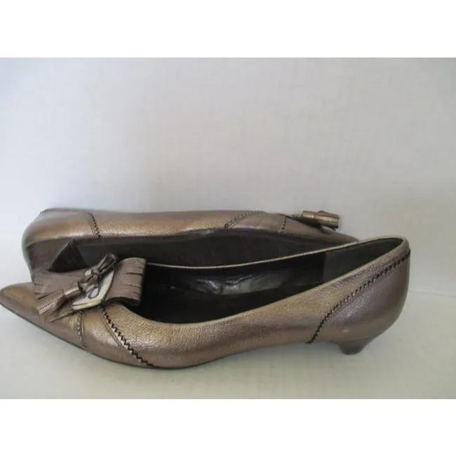 Stuart Weitzman Metallic Pewterdark Gold Pointed Toe Tassel Pewterdark Flats Size Us
