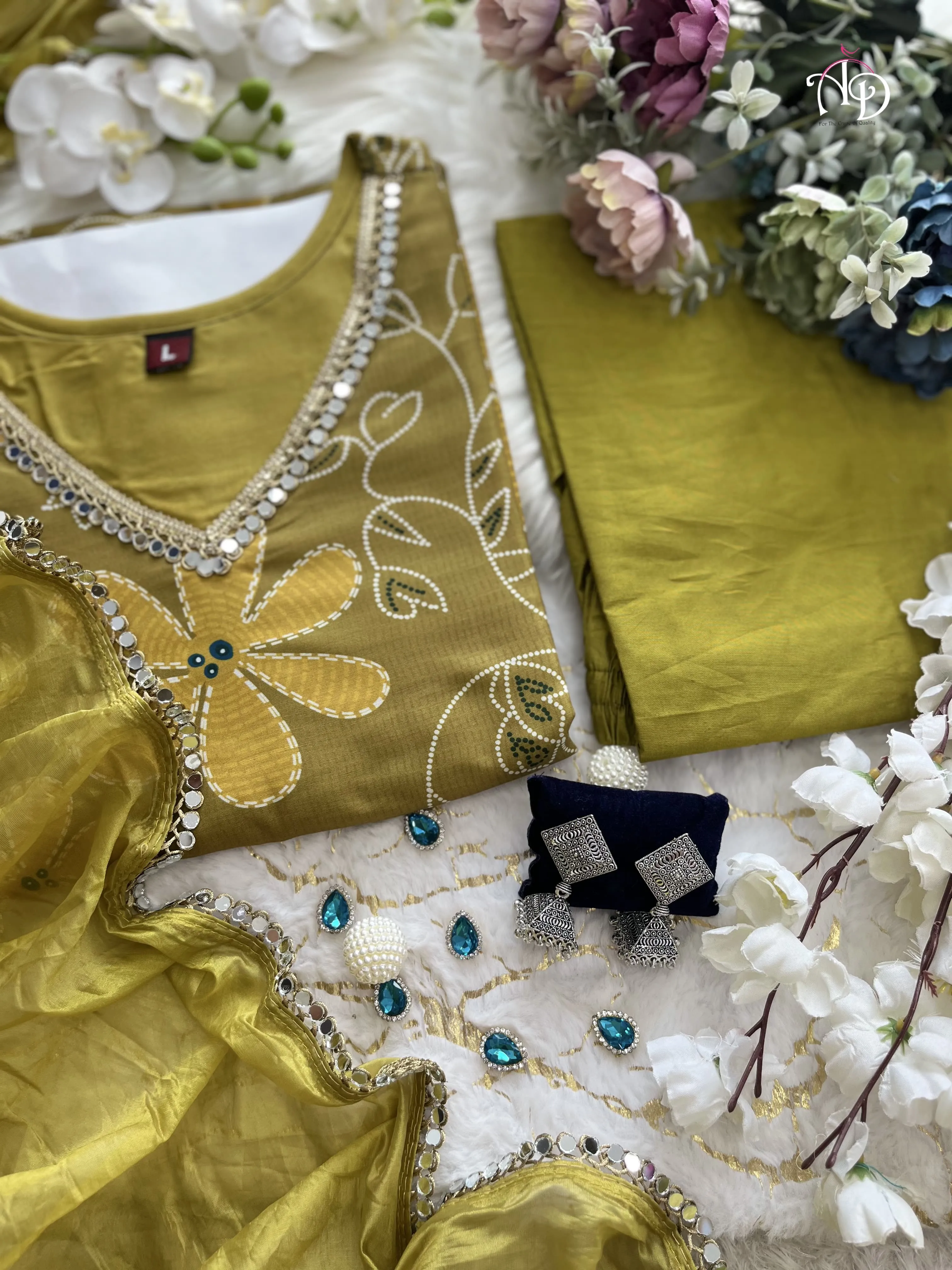 Women's Designer Party Wear Pure Soft Heavy Muslin Silk Salwar Suite